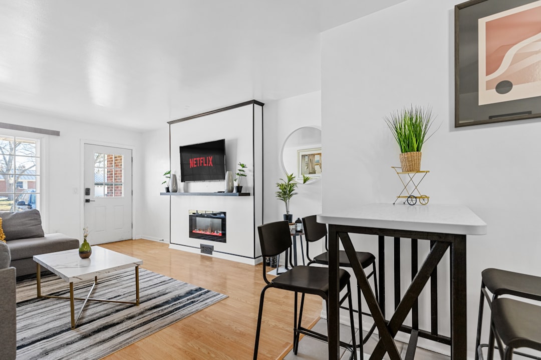 a-living-room-filled-with-furniture-and-a-flat-screen-tv-44dtohq6jpg